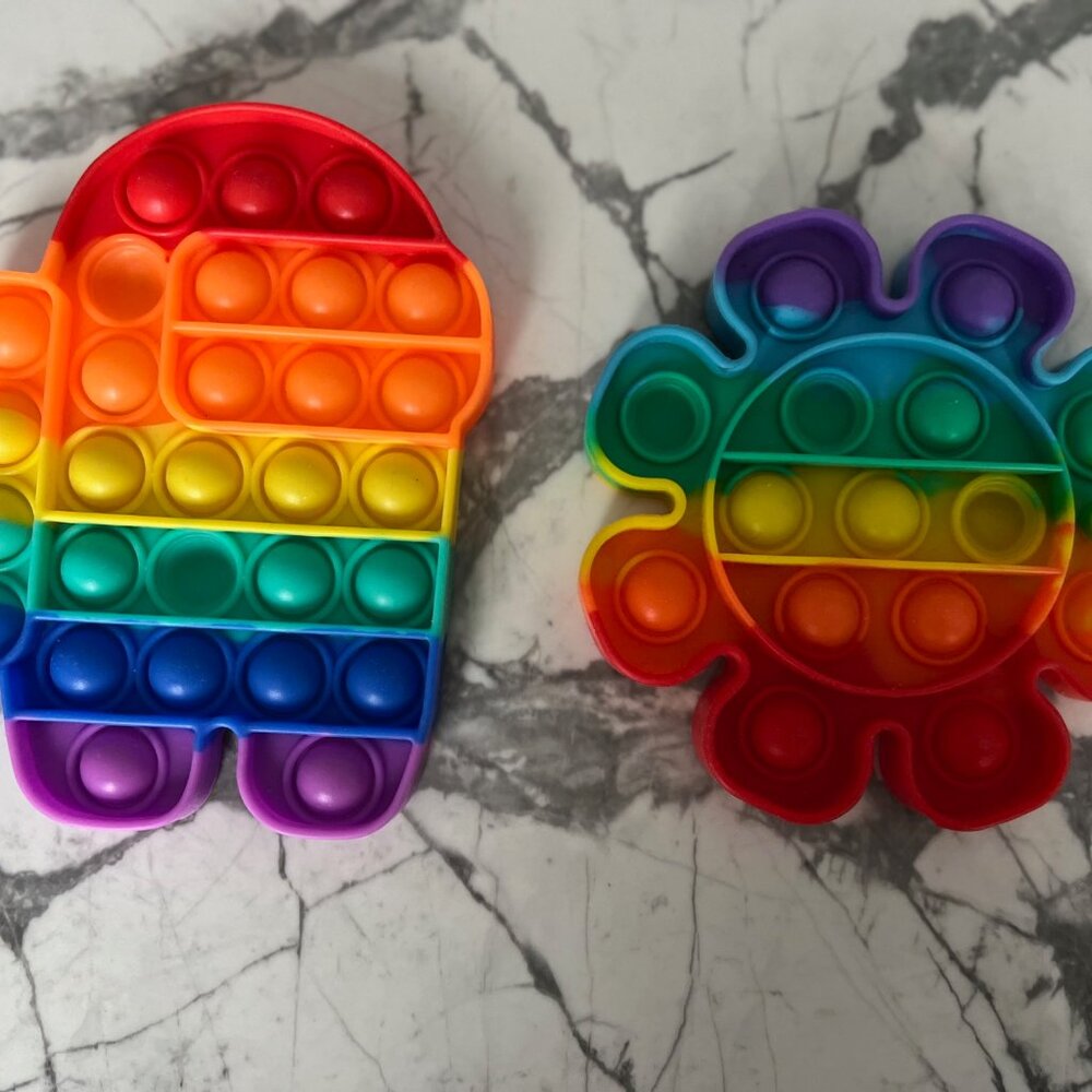 POP ITS Set of 2 Colorful Push Flower & Among Us Fidget Toys w/ FREE GIFT